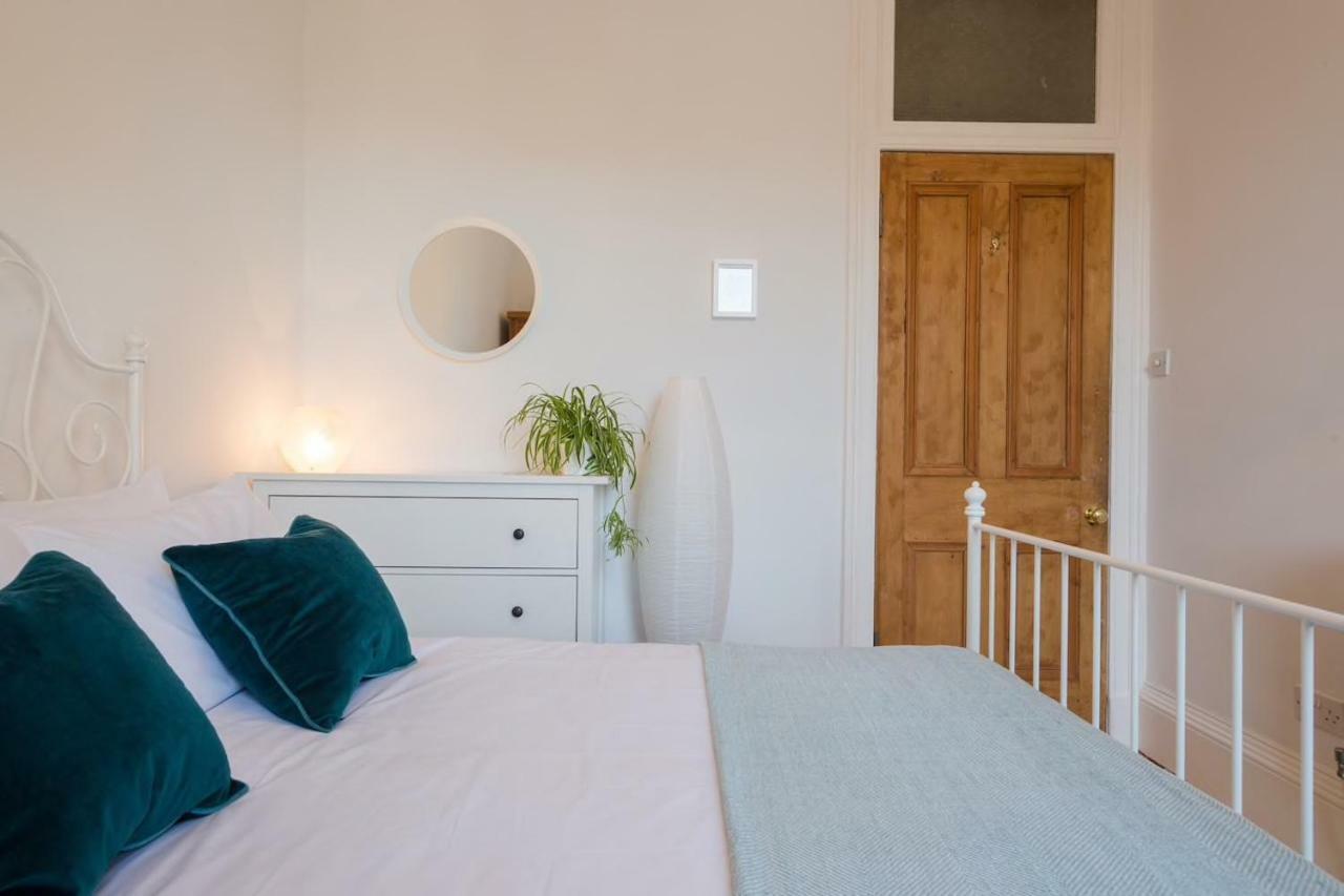 Historic Edinburgh 1890S Home Turned Relaxing Retreat المظهر الخارجي الصورة